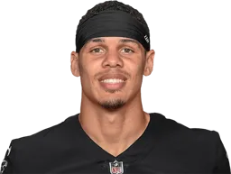 Justin Simmons headshot
