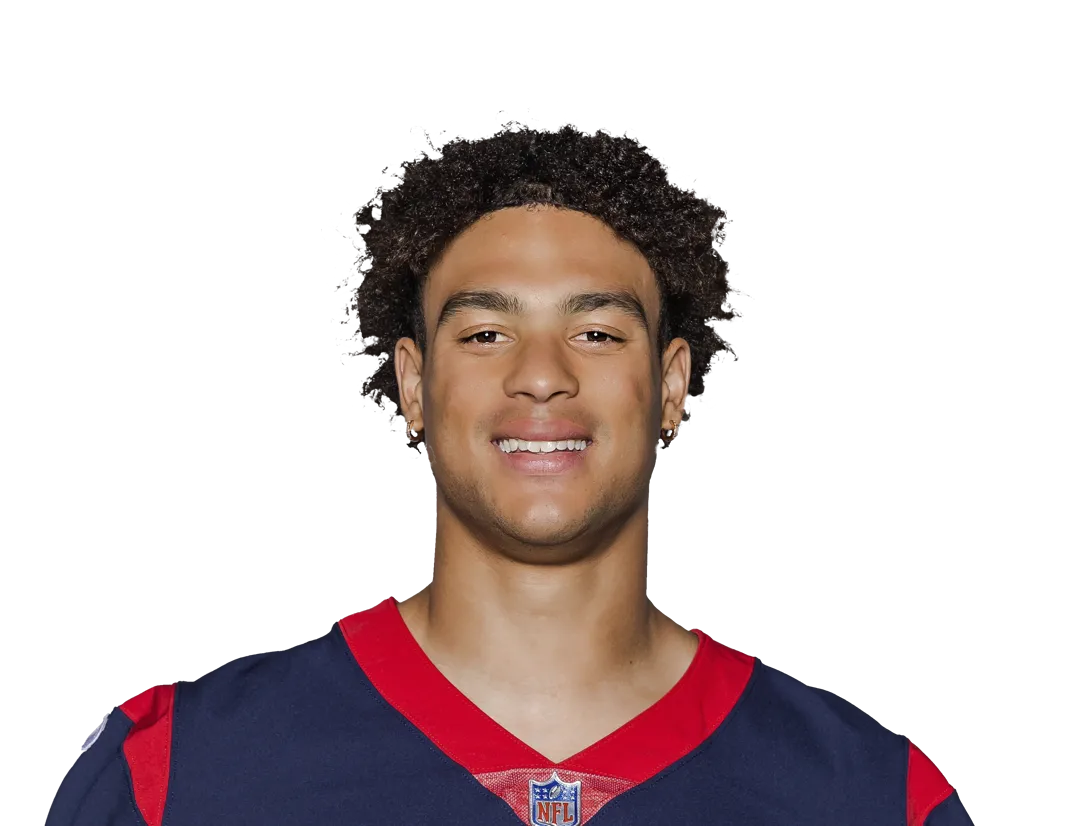Xavier Hutchinson headshot