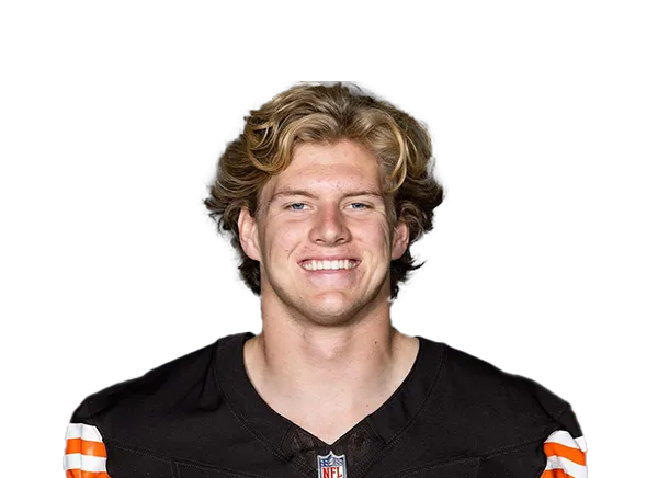 Carson Schwesinger headshot